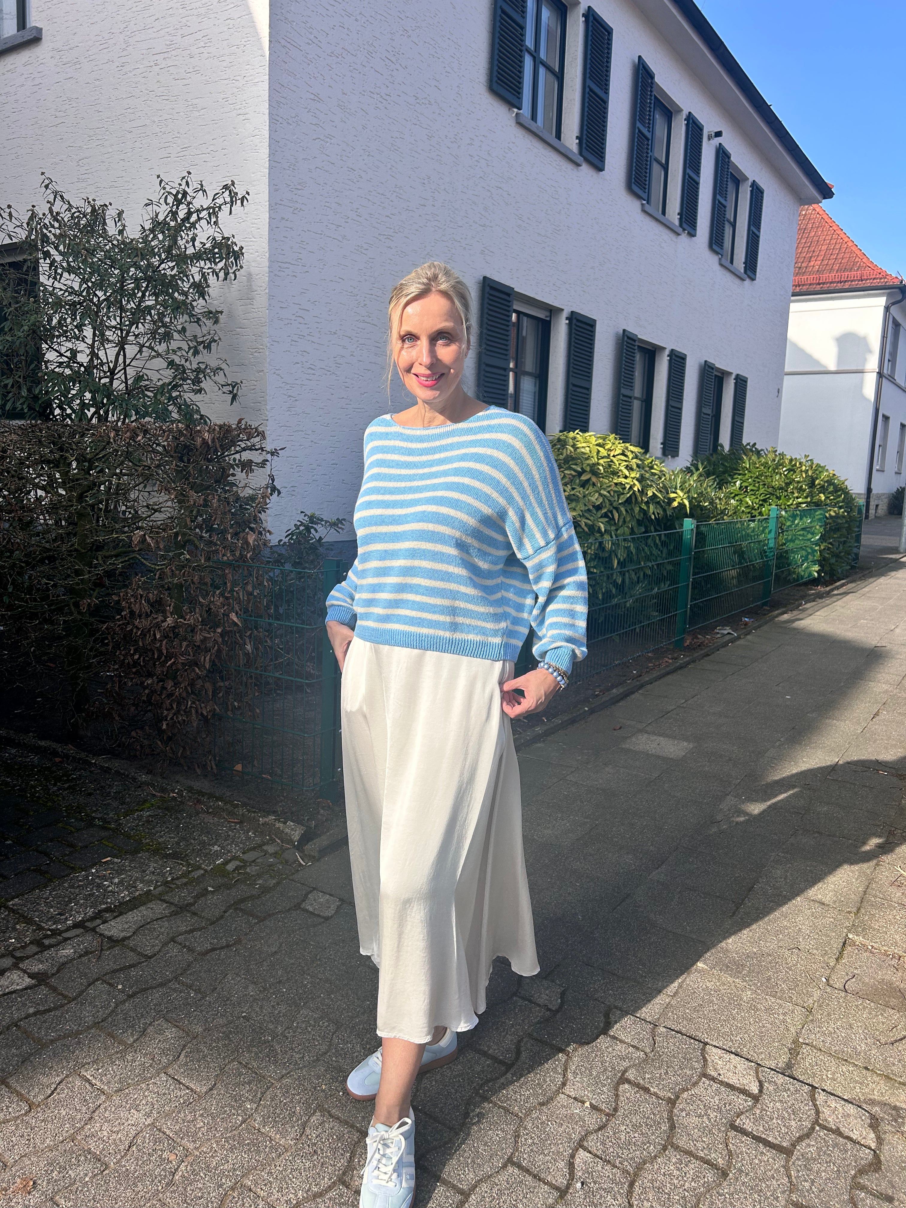 Streifenpulli mit Naht